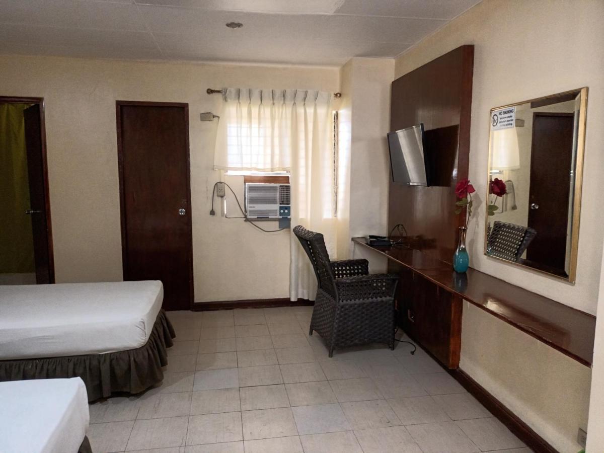 Mactan Pension House Lapu-Lapu City Exteriör bild
