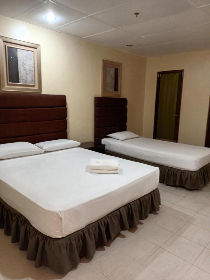 Mactan Pension House Lapu-Lapu City Exteriör bild