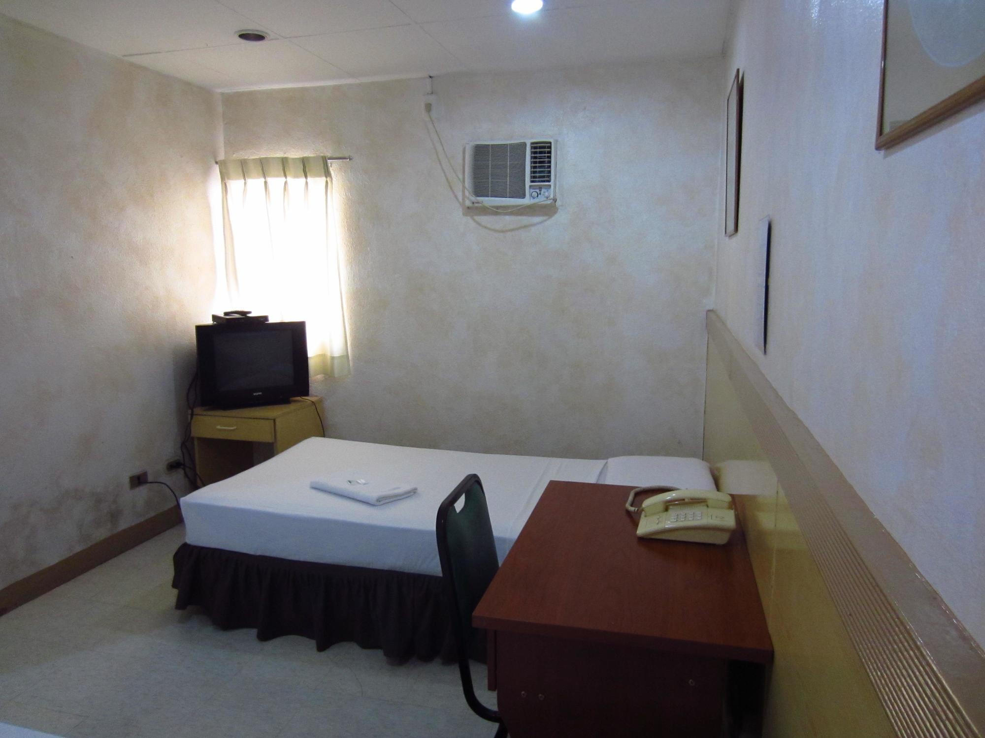 Mactan Pension House Lapu-Lapu City Exteriör bild